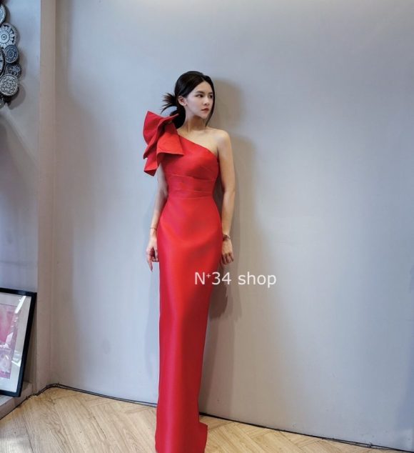 單肩高光緞面禮服