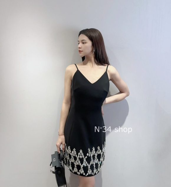 下鑽珠吊帶短禮服